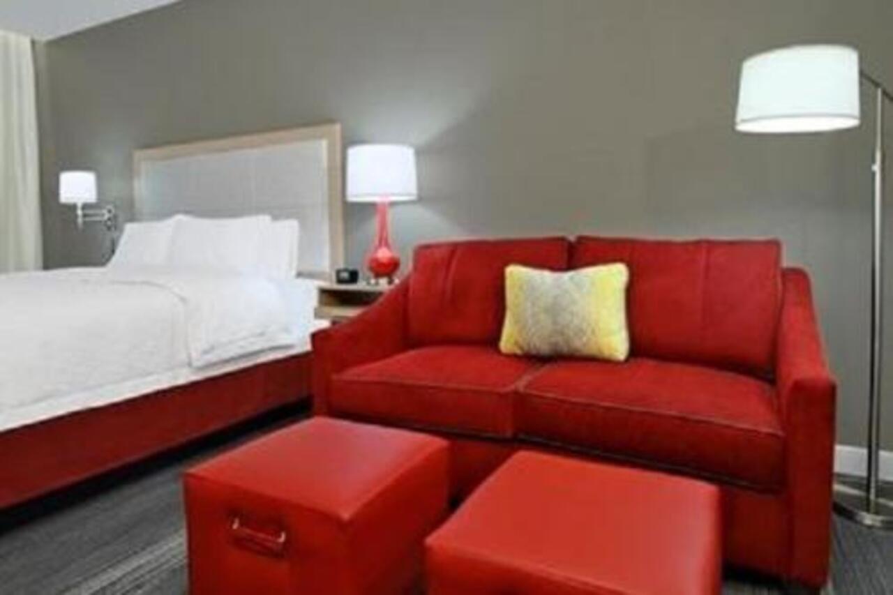 Hampton Inn Kansas City - Downtown Financial District Exterior photo