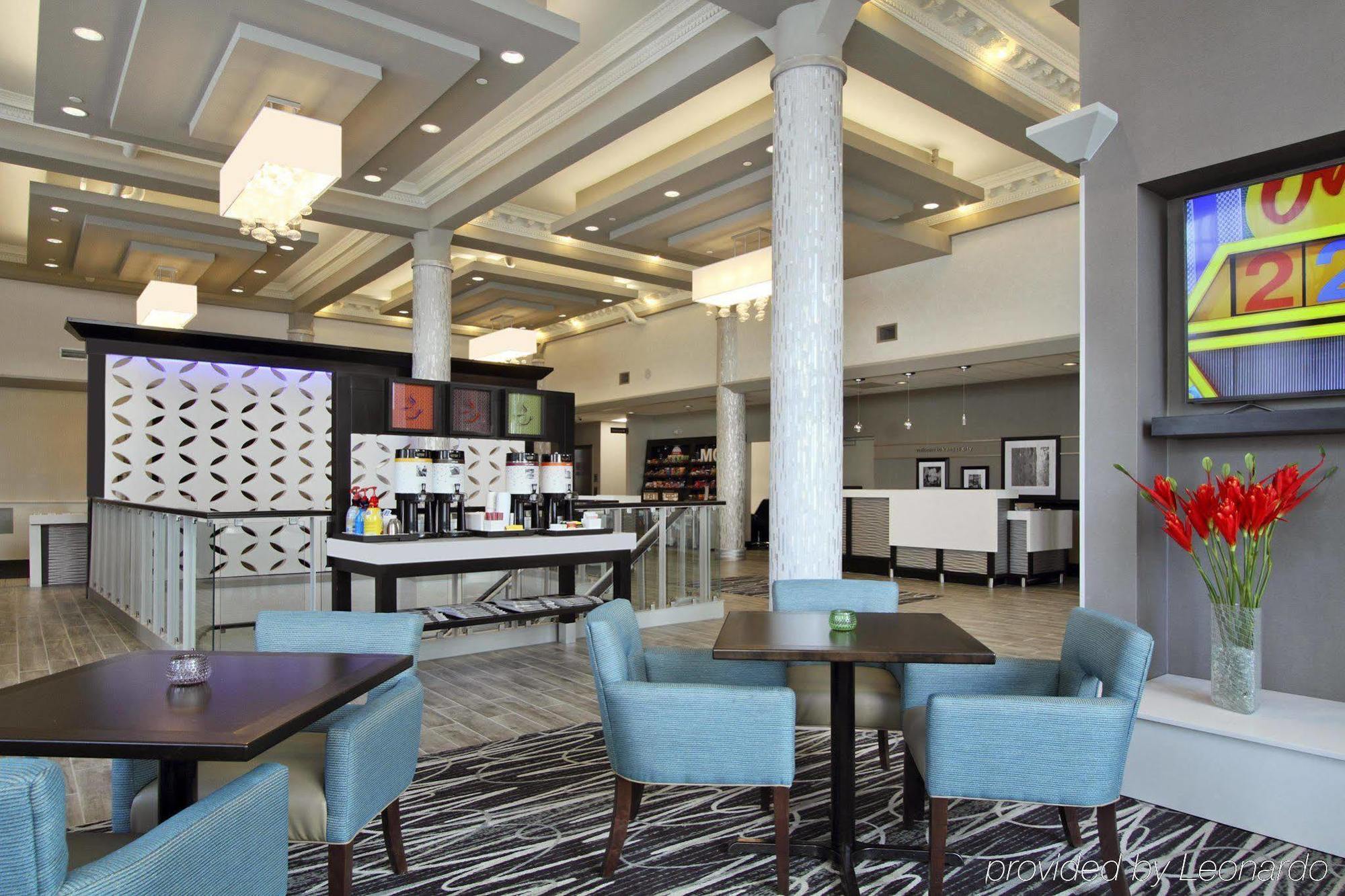 Hampton Inn Kansas City - Downtown Financial District Exterior photo