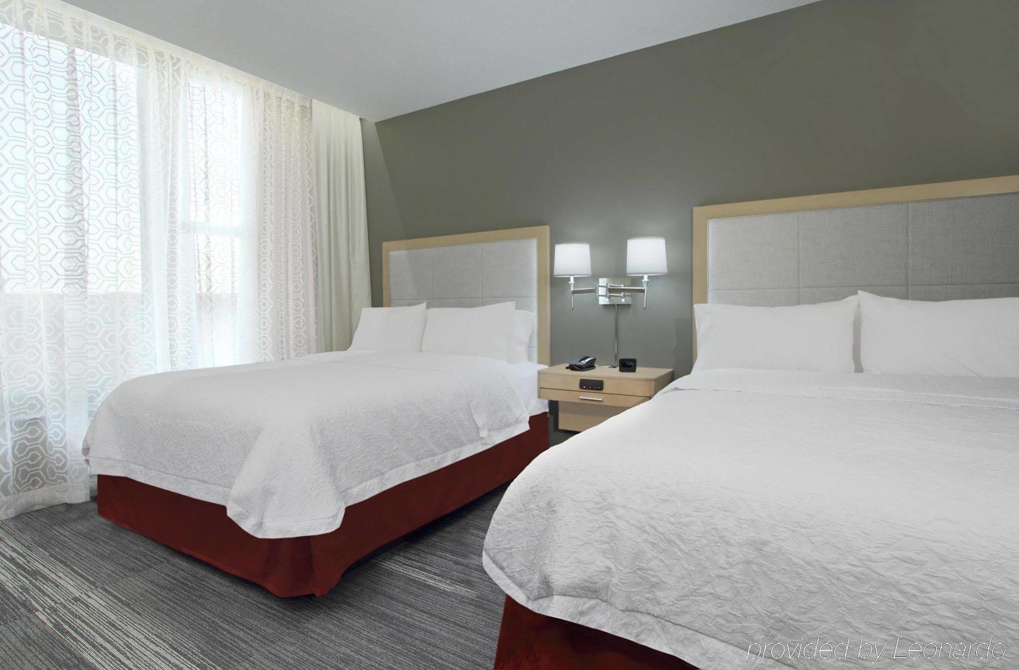 Hampton Inn Kansas City - Downtown Financial District Exterior photo