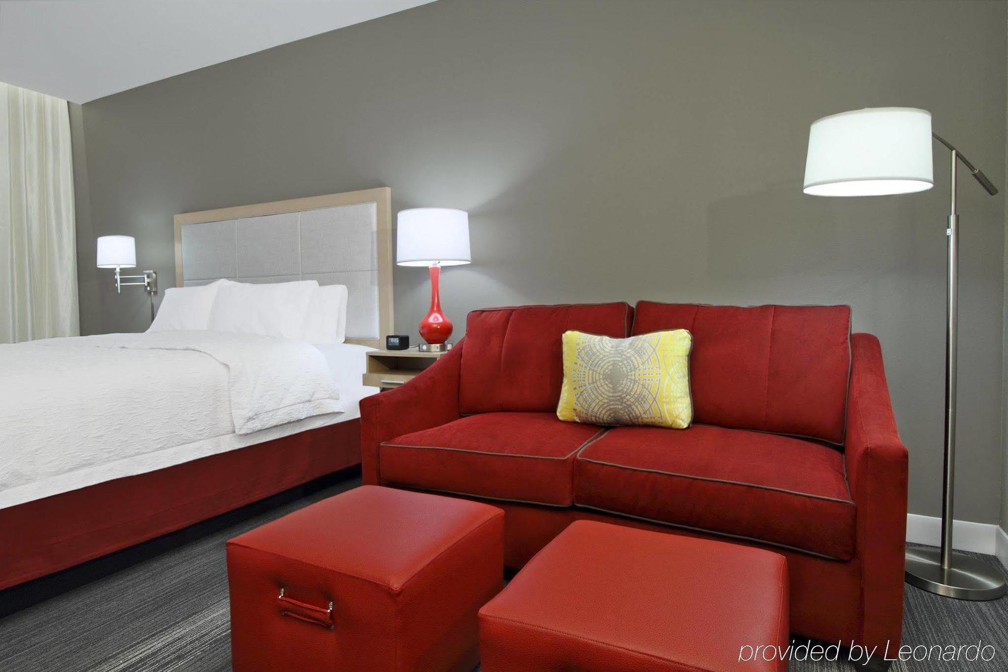 Hampton Inn Kansas City - Downtown Financial District Exterior photo